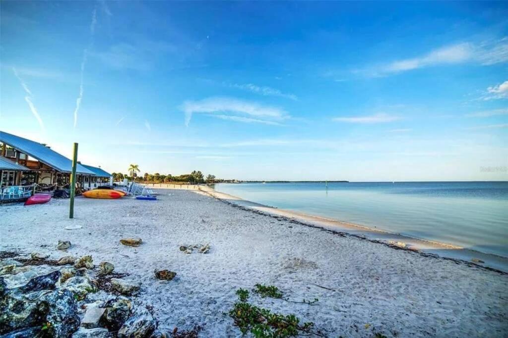 Bay View, Studio206, Beach Steps Away! Pool+Wifi 拉斯金 外观 照片