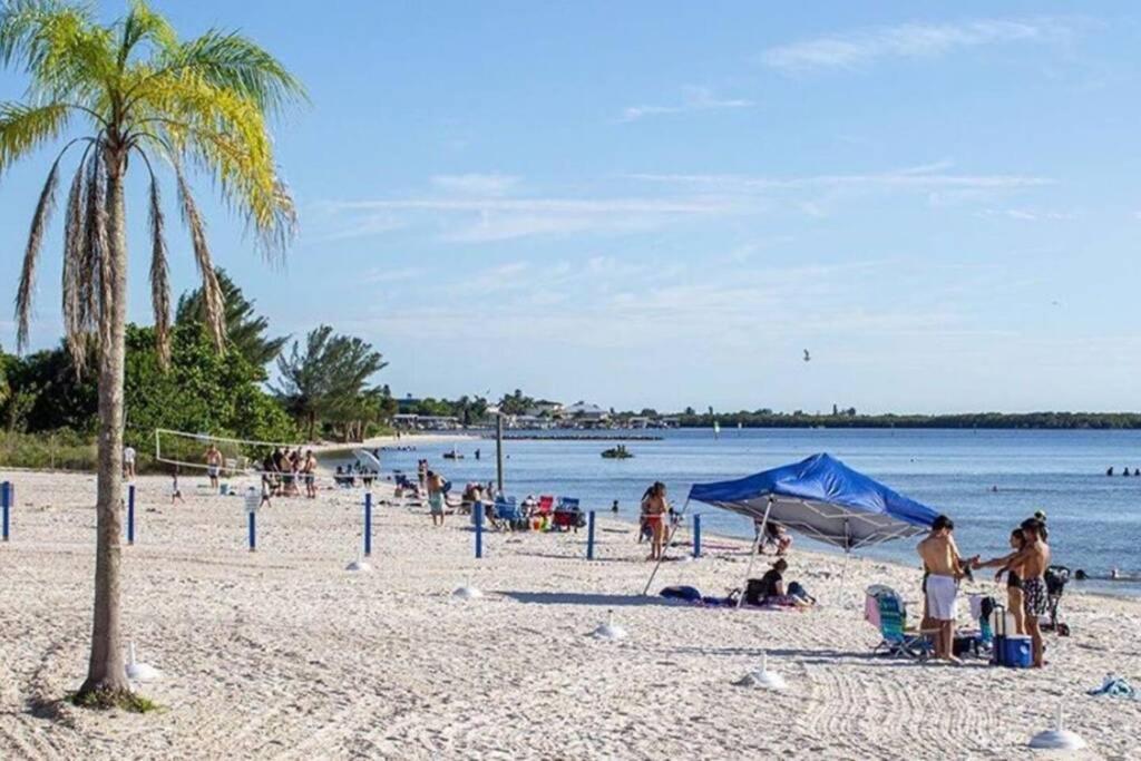 Bay View, Studio206, Beach Steps Away! Pool+Wifi 拉斯金 外观 照片