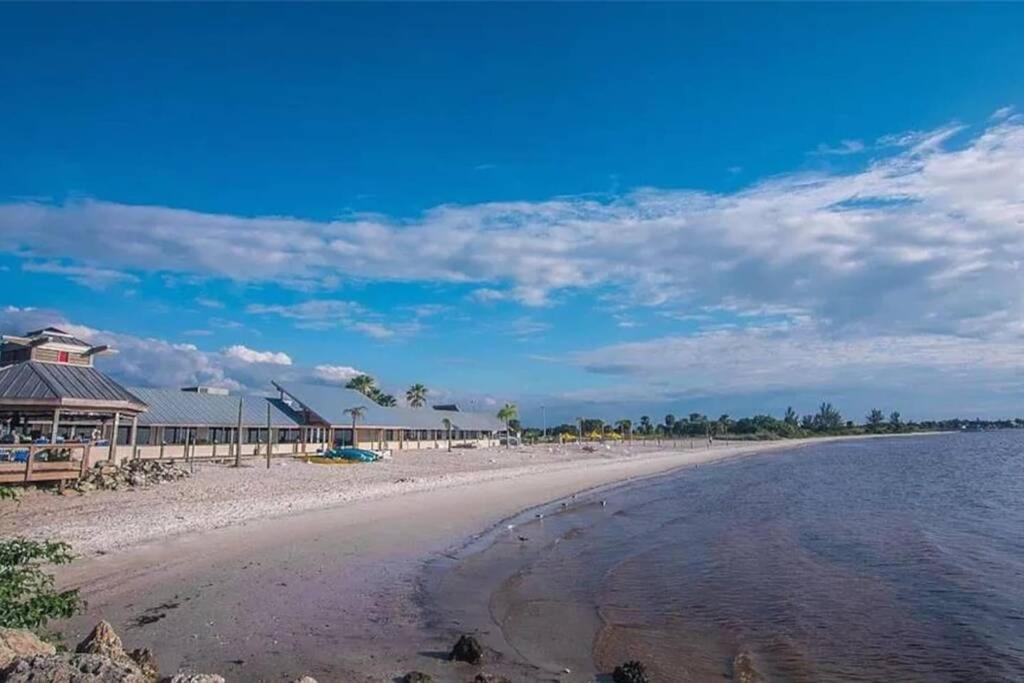 Bay View, Studio206, Beach Steps Away! Pool+Wifi 拉斯金 外观 照片